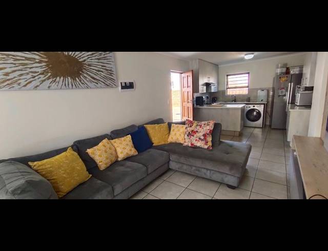 3 BEDROOM TOWNHOUSE FOR SALE IN CHANTELLE
